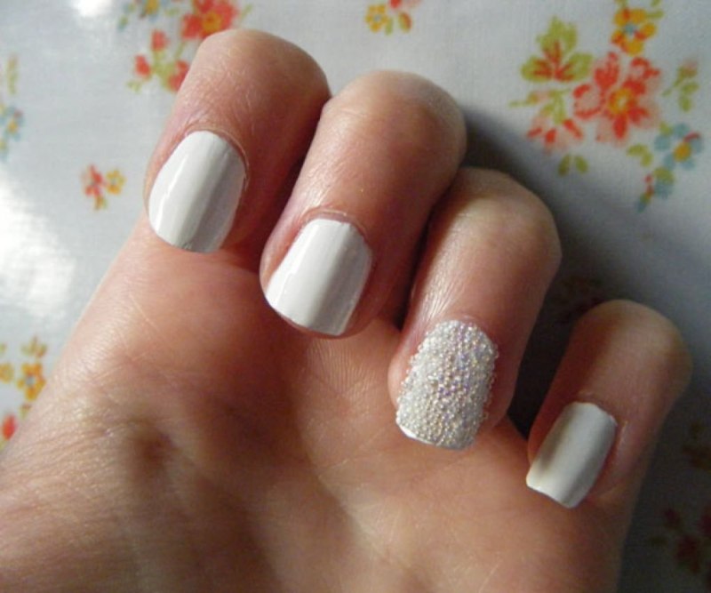 Белый маникюр на длинные
