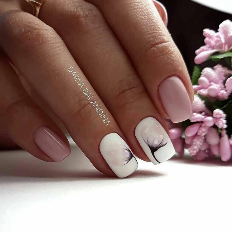 Маникюр с цветами