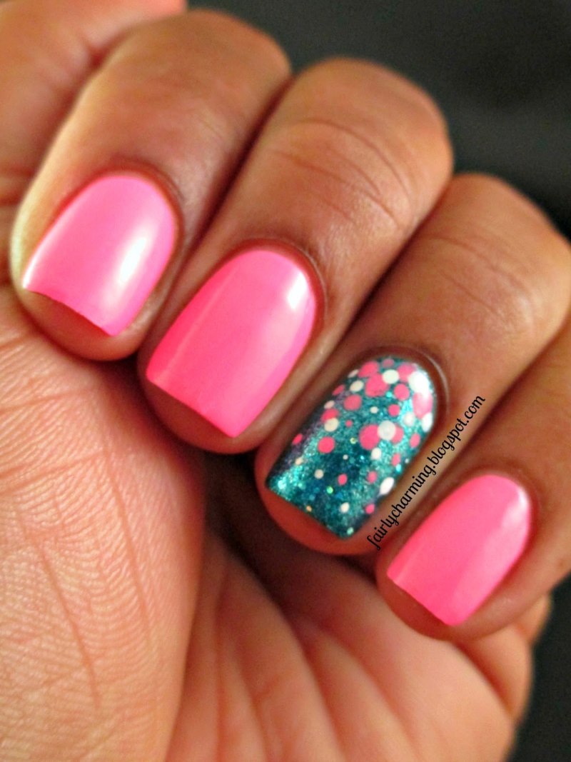 Мятно голубой маникюр