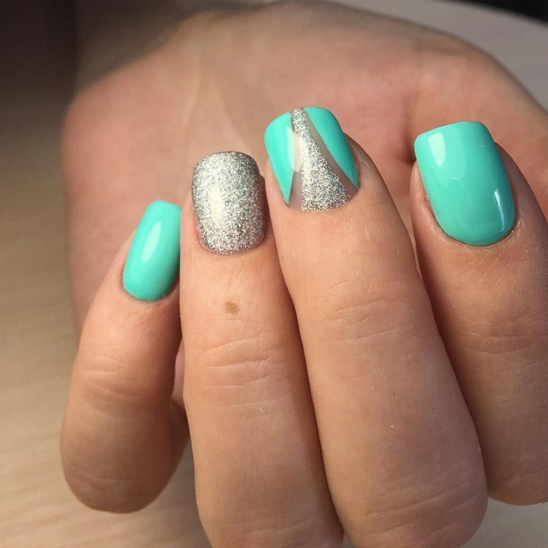 Русалочка на ногтях