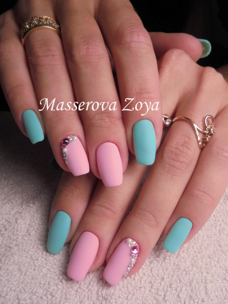 Бирюзовый с серебристым маникюр