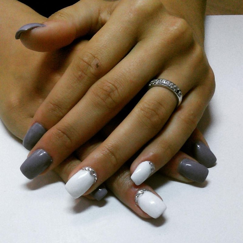 Маникюр на короткие округлые ногти