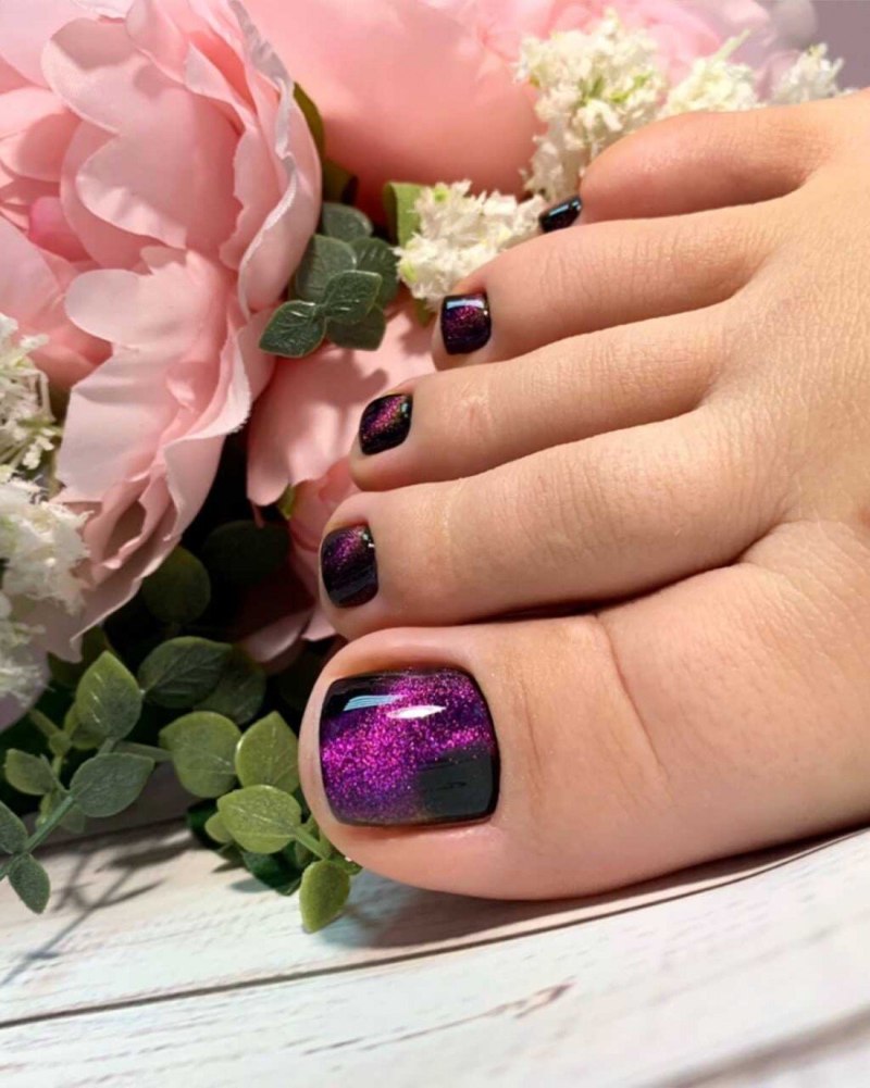 Красивый педикюр