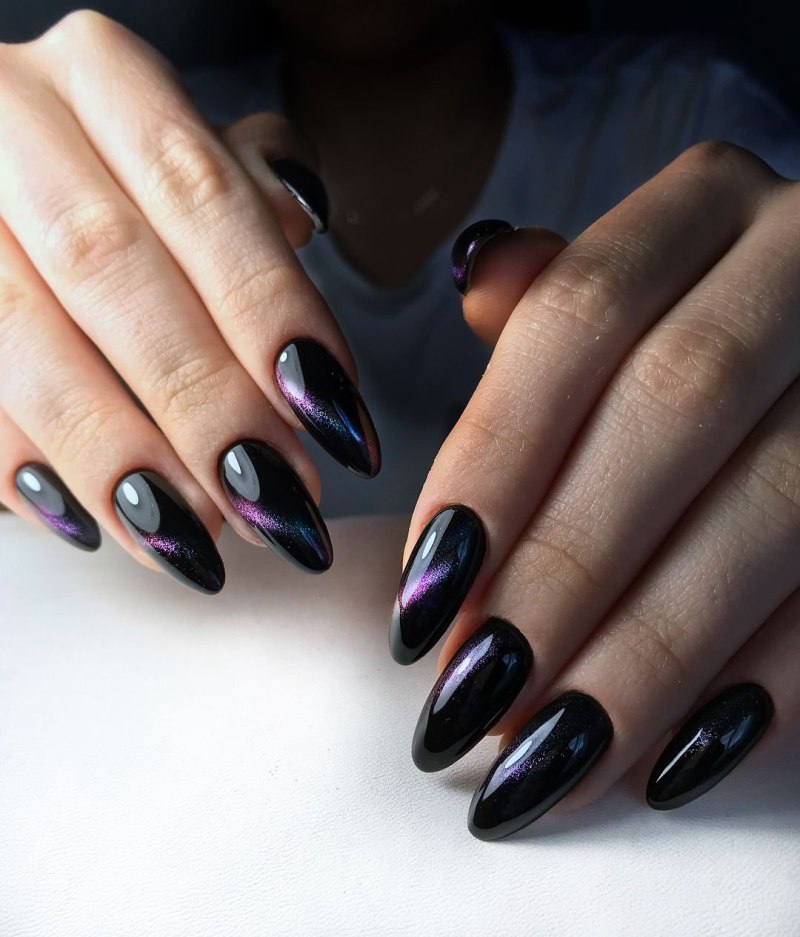 Однотонные ногти с втиркой