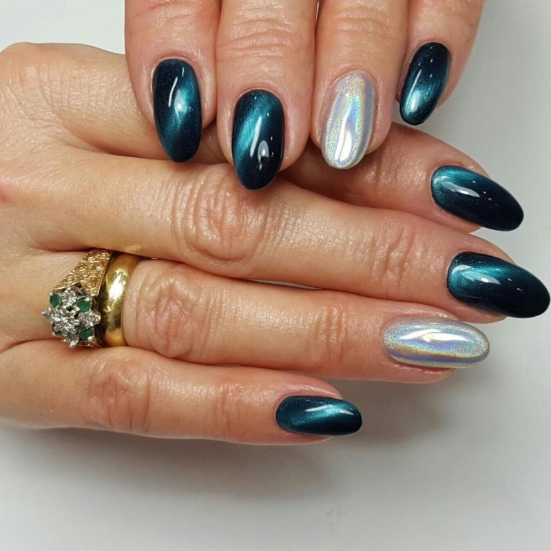 Кошачий глаз маникюр бордовый