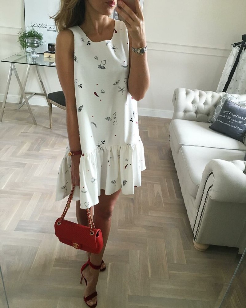 Летнее платье белое короткое свободного кроя белое