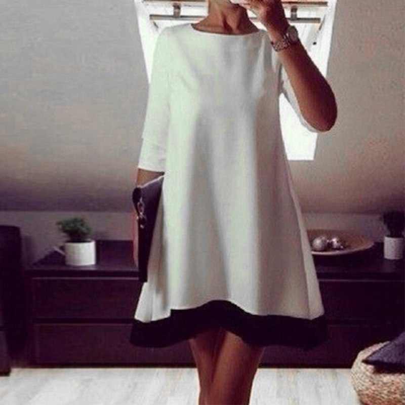 Платье прямого кроя с рукавом