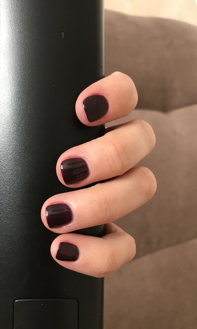 Маникюр чёрный с серебром короткие ногти