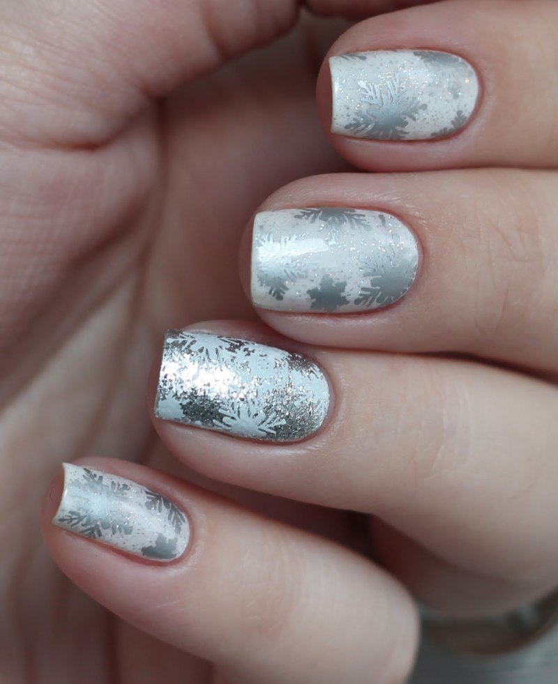 Фольга для ногтей серебряная