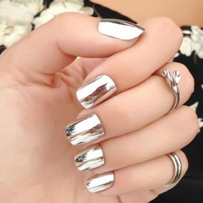 Зеркальный маникюр