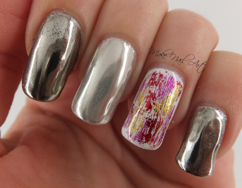 Белый металлический маникюр