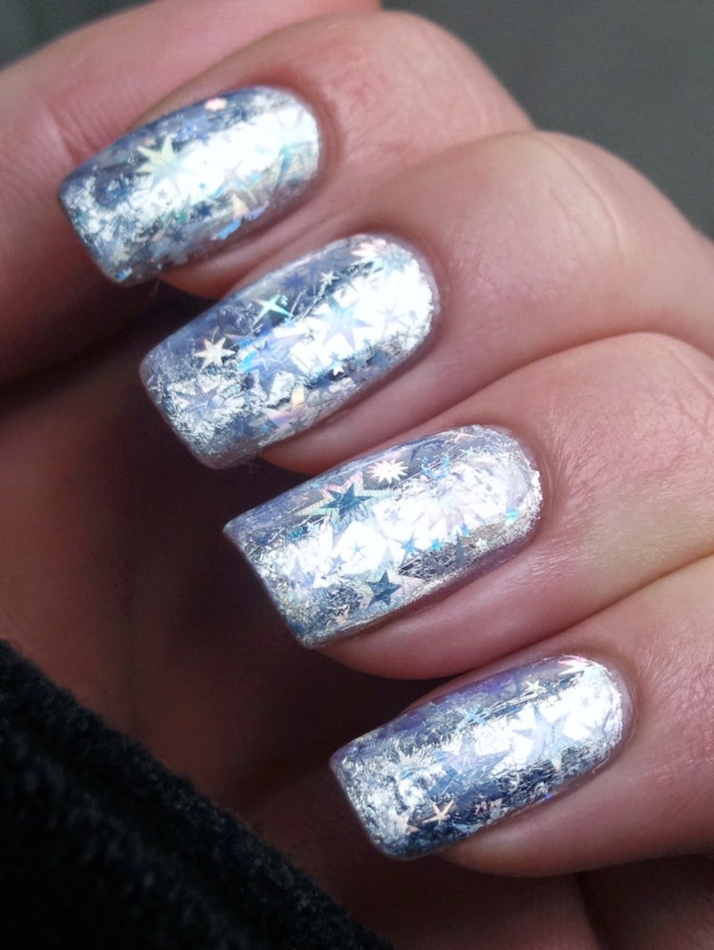 Маникюр френч с серебром