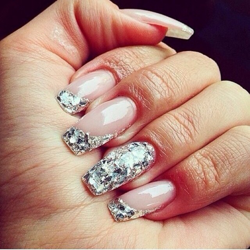 Черные ногти с фольгой