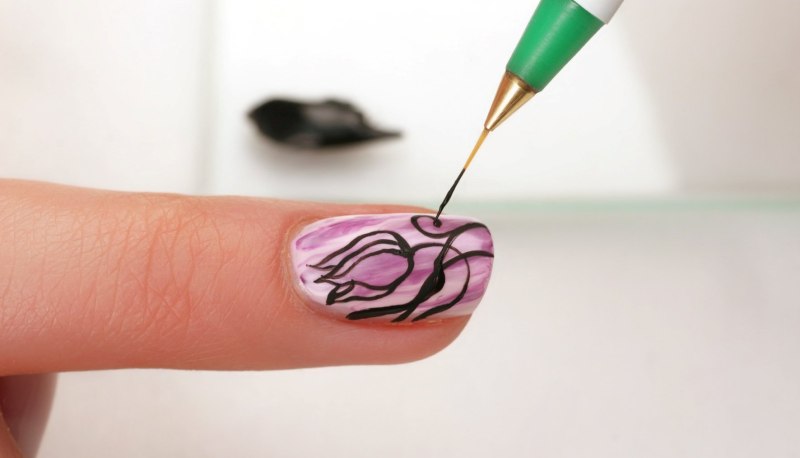 Рисование на ногтях