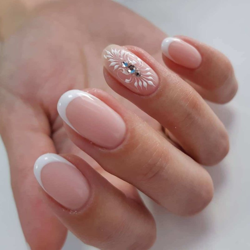 Нюдовый матовый френч