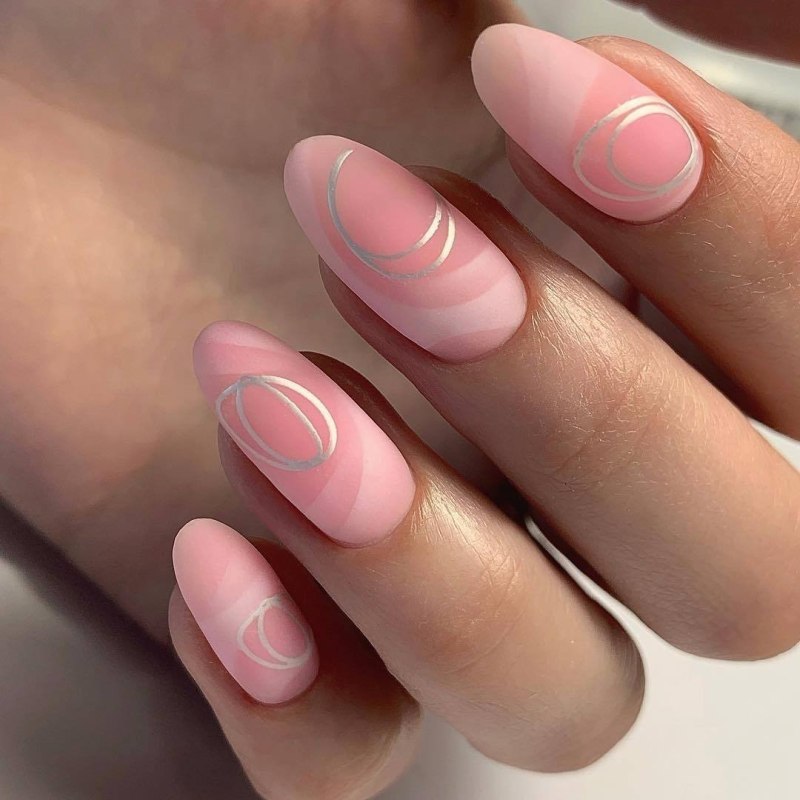 Нюдовый маникюр 2022 миндаль