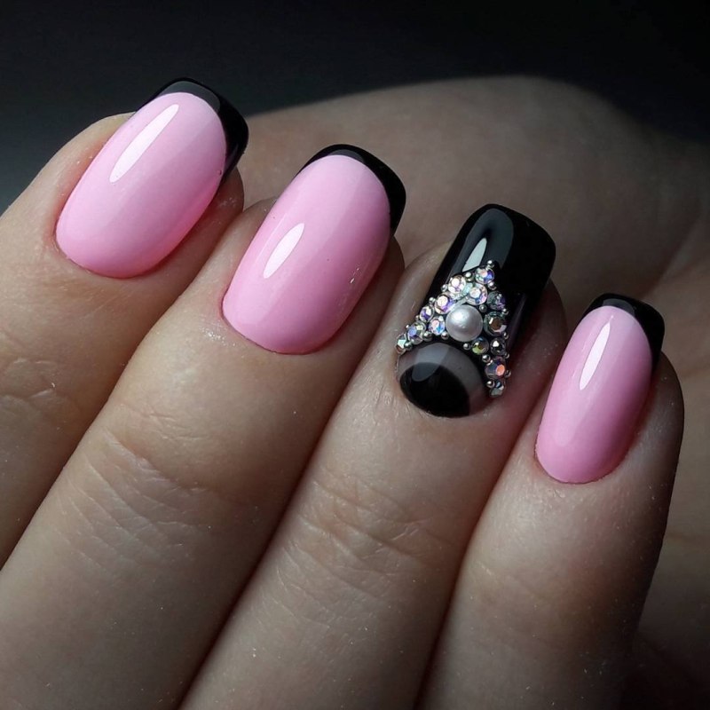 Маникюр коричневый с зеленым