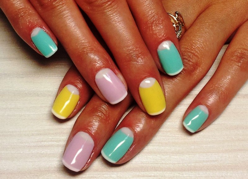 Разноцветный маникюр