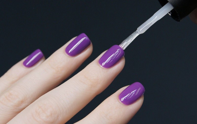 Крашеные ногти