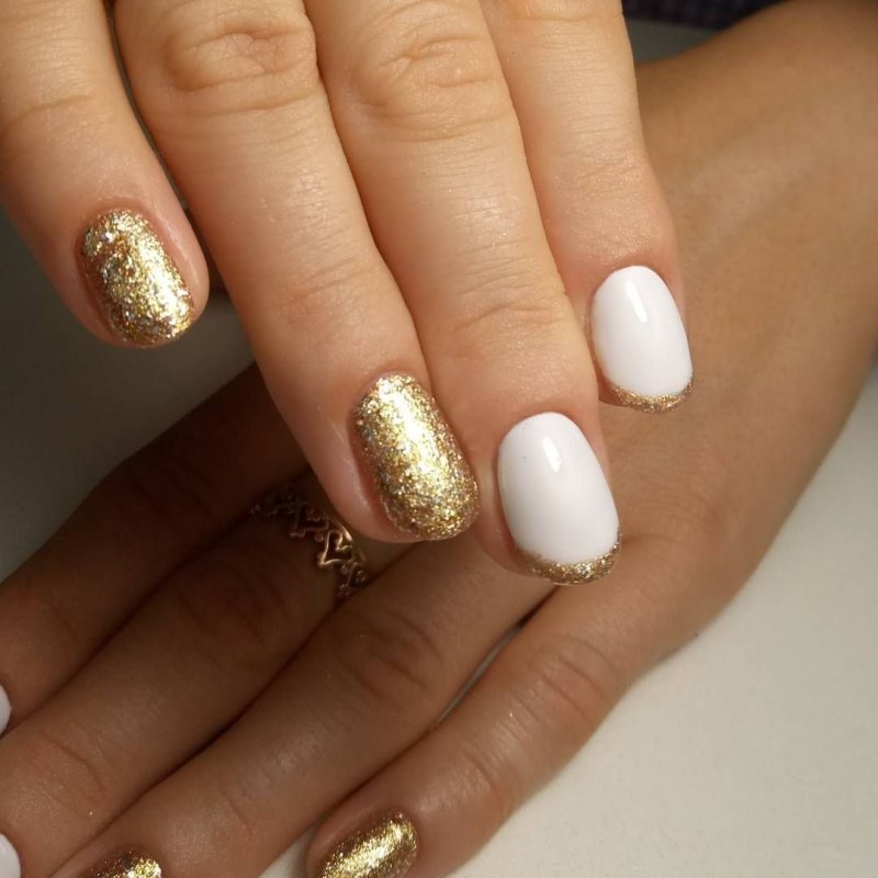 Ногти с золотом