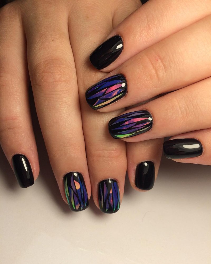 Маникюр бордо марсала