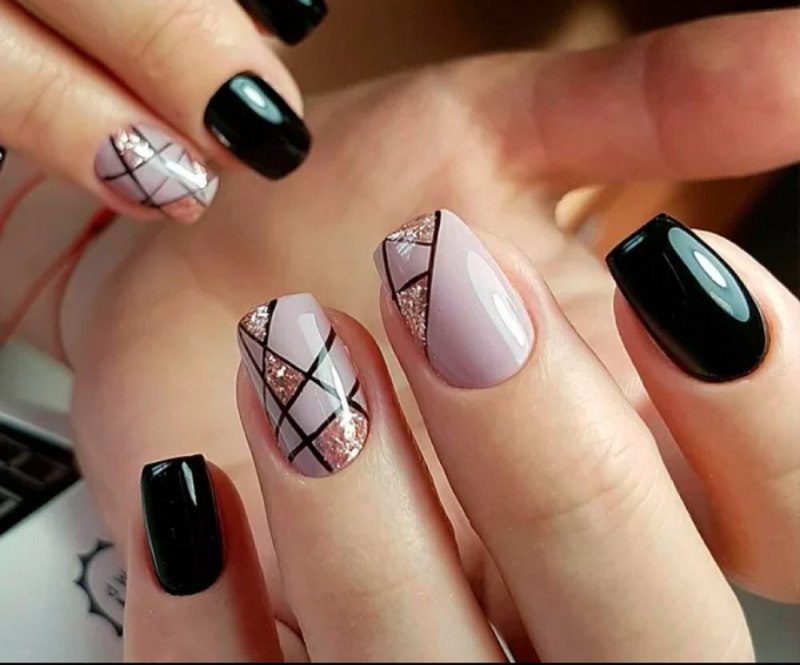 Маникюр с геометрическими фигурами