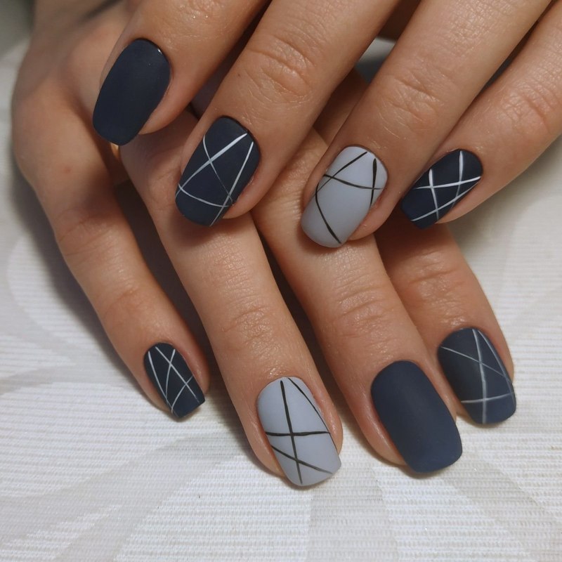 Маникюр на короткие ногти геометрия