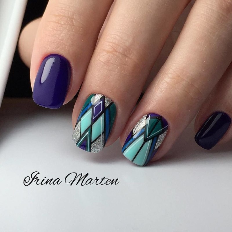 Геометрический маникюр гель лаком