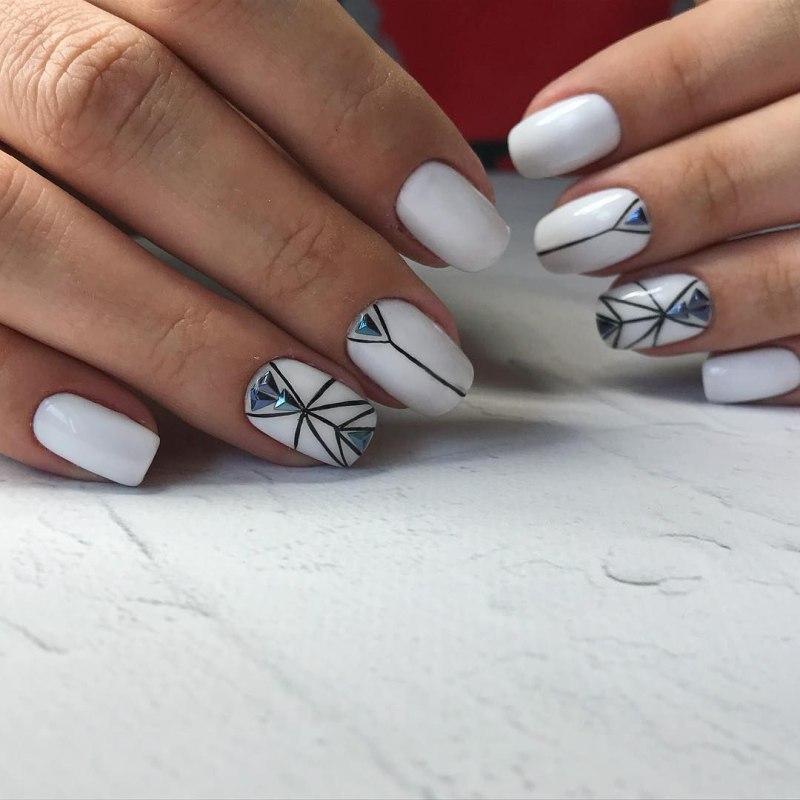 Геометрия на ногтях