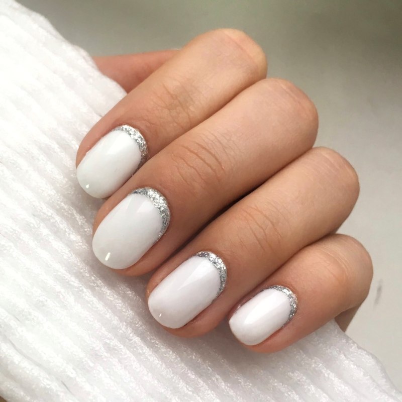 Белый маникюр на короткие ногти