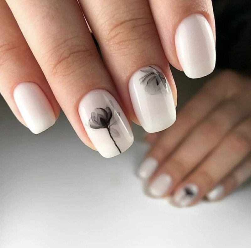 Маникюр молочного цвета