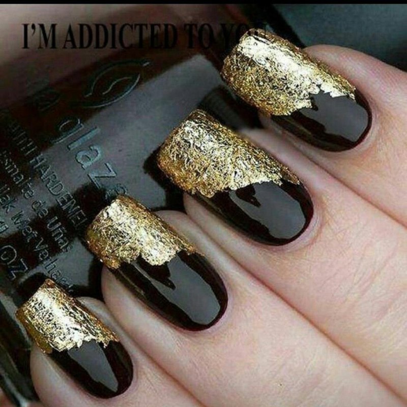 Черно-золотой маникюр