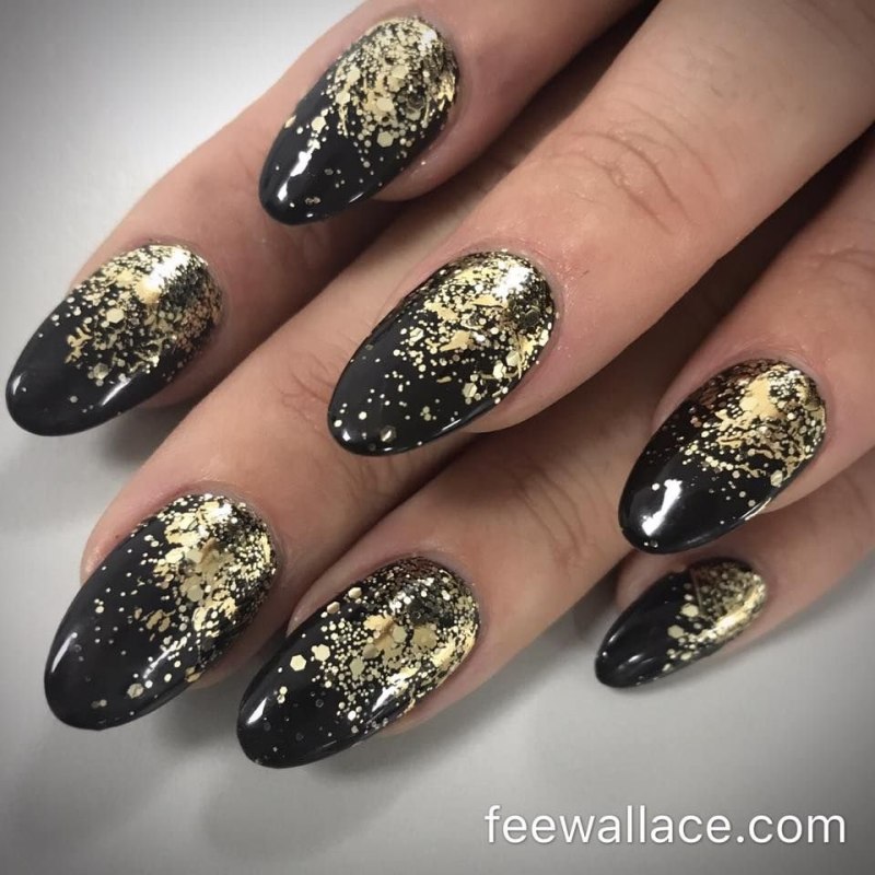 Черно-золотой маникюр