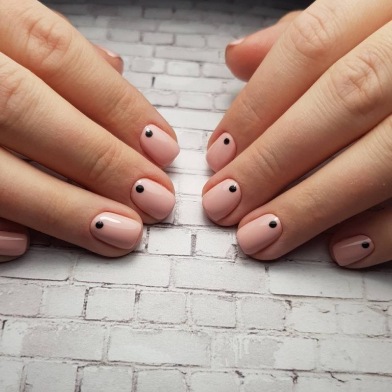 Красивый маникюр Минимализм