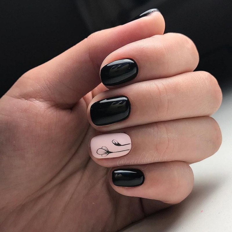 Красивый лаконичный маникюр