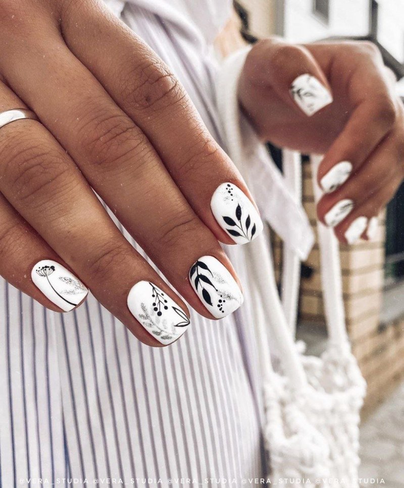 Белые ногти