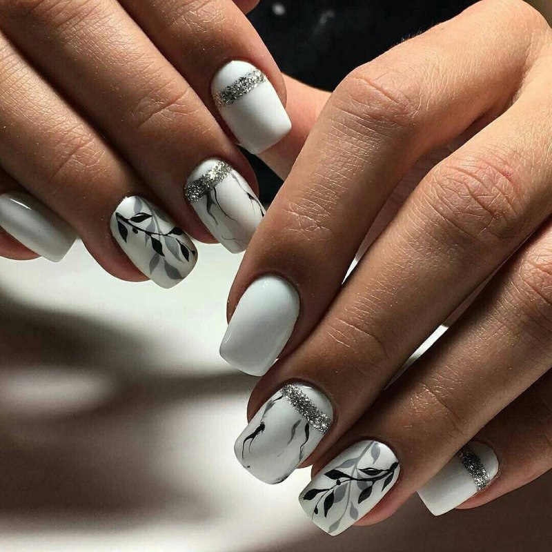 Маникюр с узорами