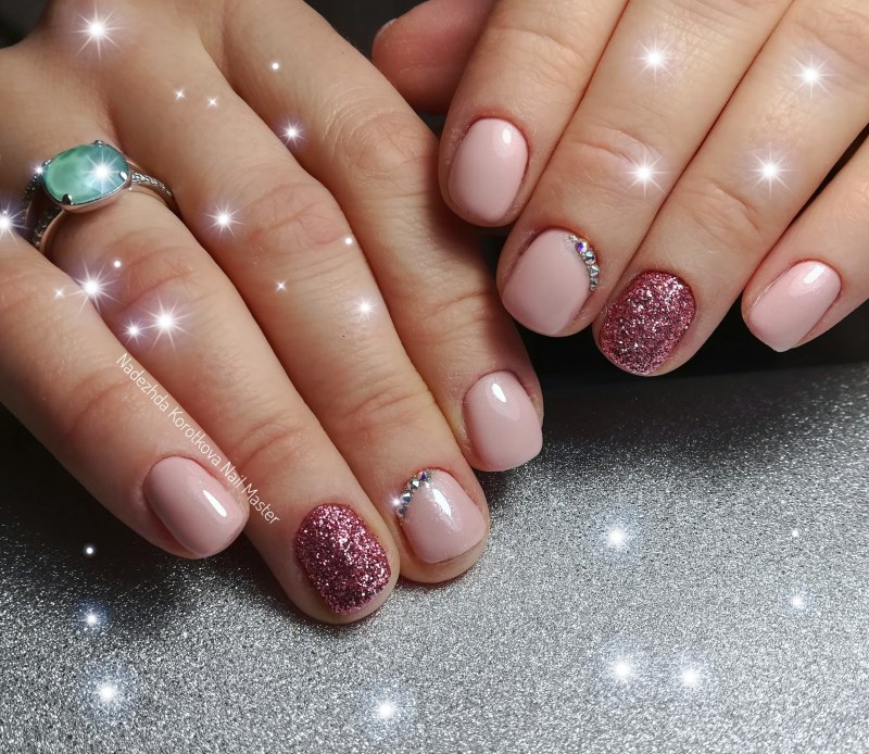 Ногти с блестками