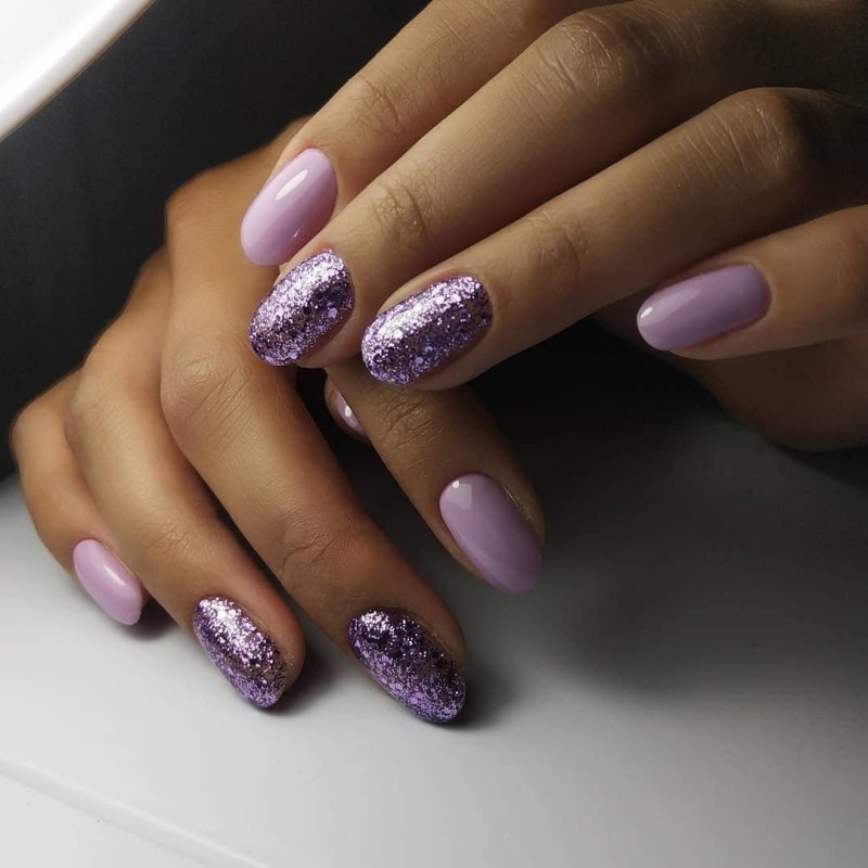 Бордовые ногти