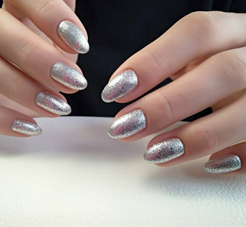 Изумрудный гель лак с шиммером