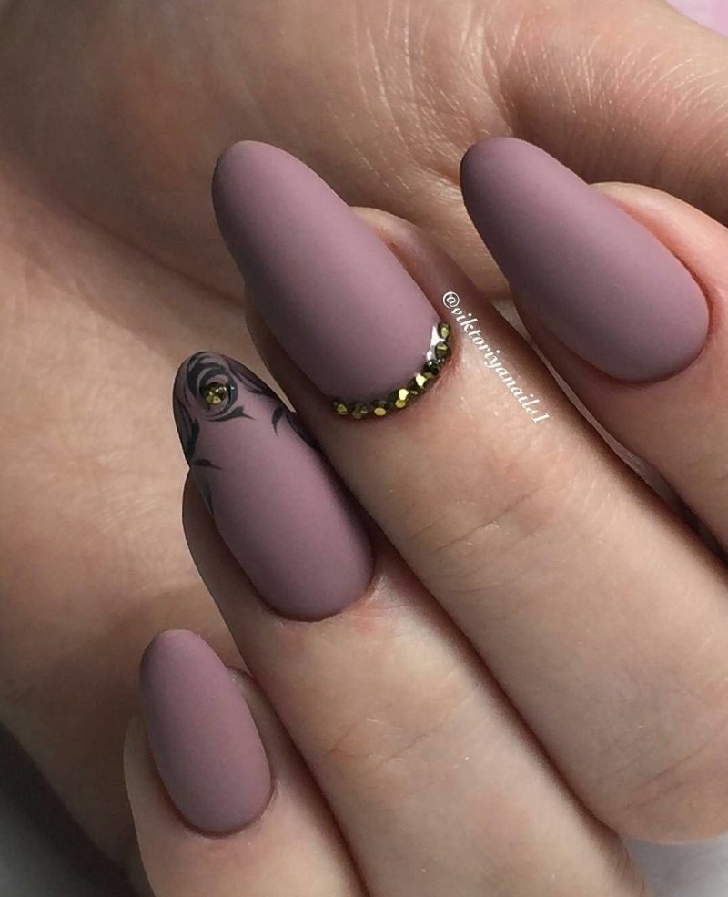 Маникюр пудровый розовый