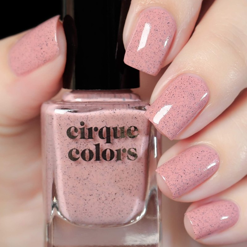 Нюдовый маникюр пыльная роза