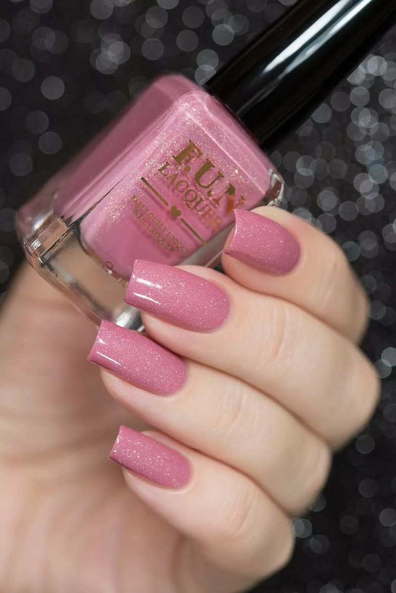 Маникюр грязнорозовыц