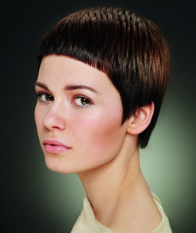 Стрижки на короткие волосы с челкой для женщин