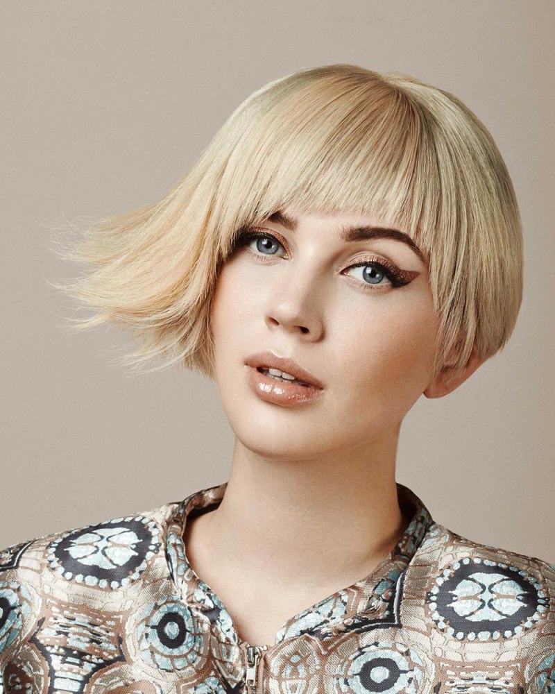 Пикси стрижка на короткие волосы с челкой 2022