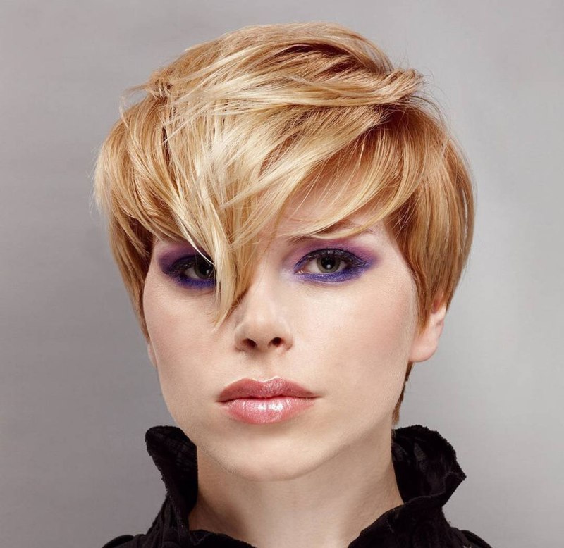Стрижка Боб-Гарсон на короткие волосы