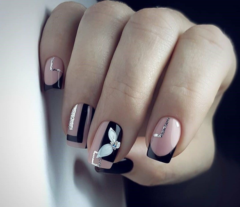 Лавандовый маникюр на квадратные ногти