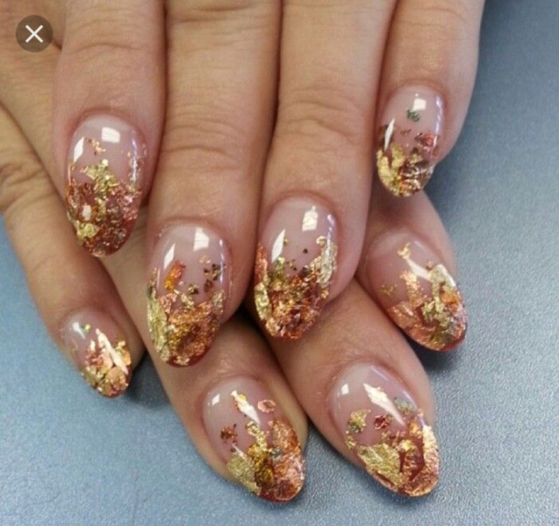 Маникюр френч с фольгой