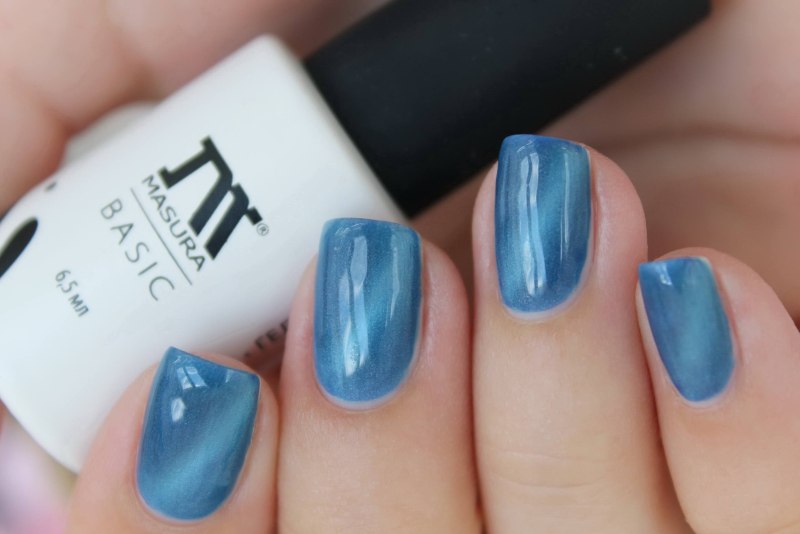 Голубой лак