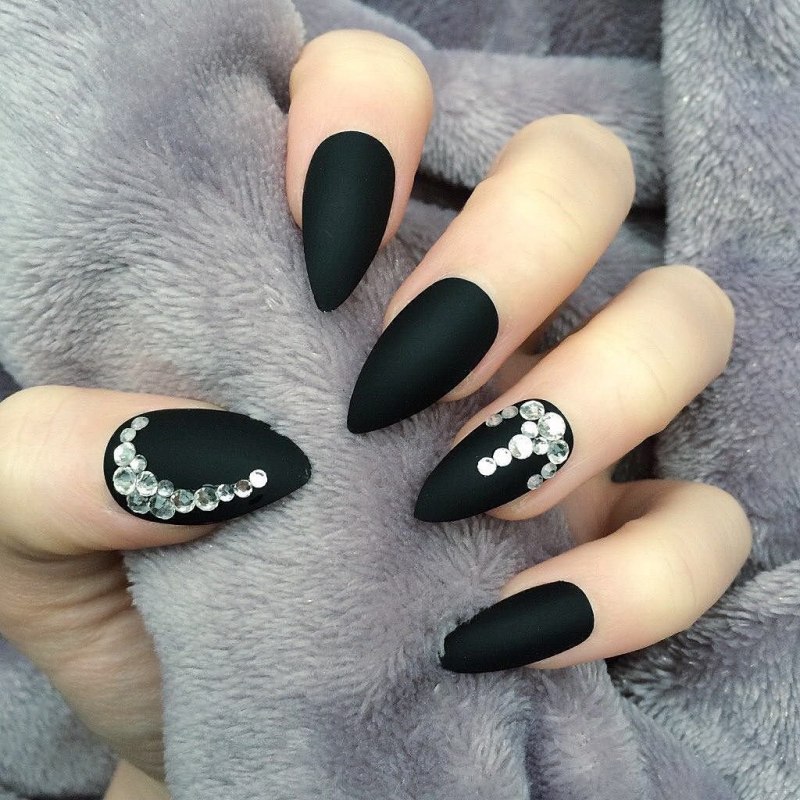 Кошачьи ногти маникюр острые